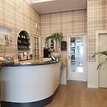 Hotel L'hotel Bristol 3*