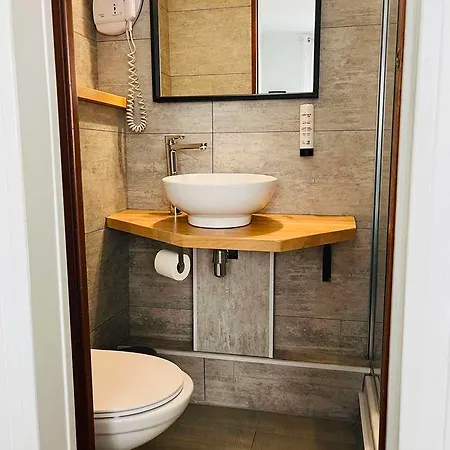 Otel L'hotel Bristol Caen