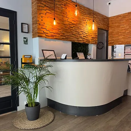 Otel L'hotel Bristol Caen