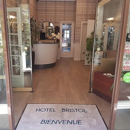 Otel L'hotel Bristol 3*
