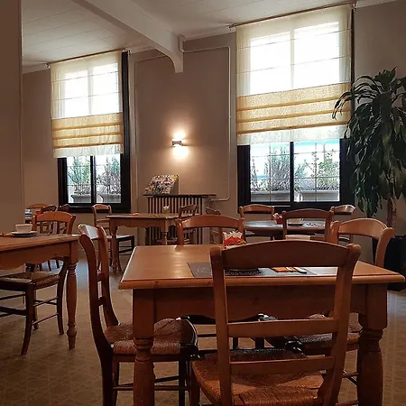 Hotel L'hotel Bristol 3*