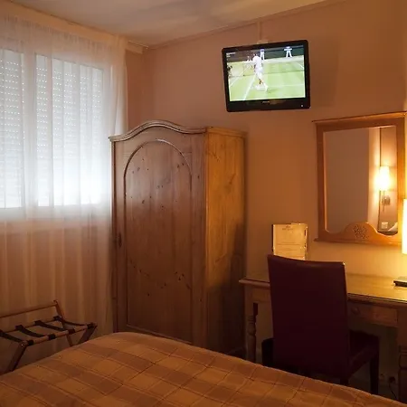 Hotel L'hotel Bristol 3*