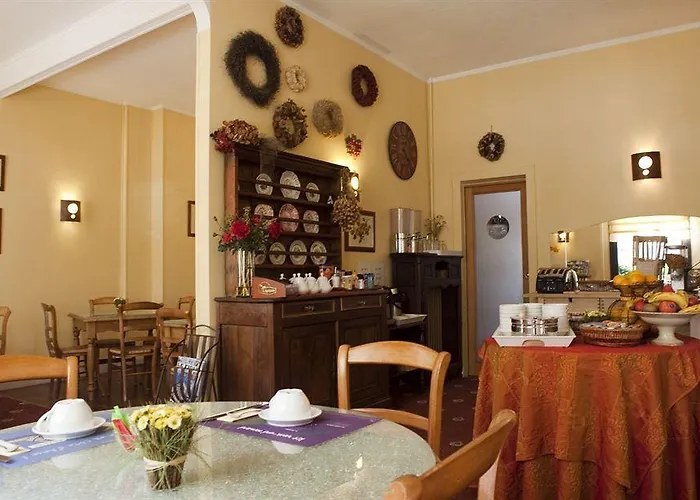 L'hotel Bristol ホテル 3*