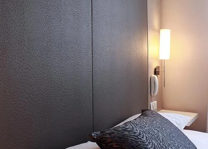 L'hotel Bristol מלון קאין