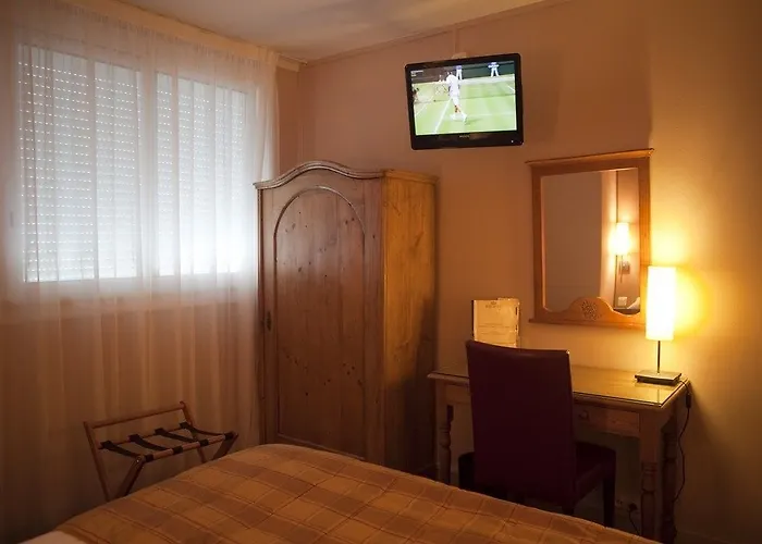 מלון L'hotel Bristol 3*