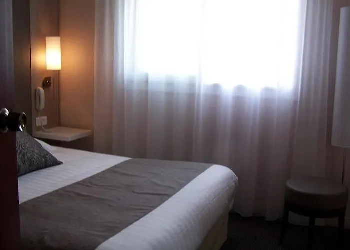 מלון L'hotel Bristol 3*